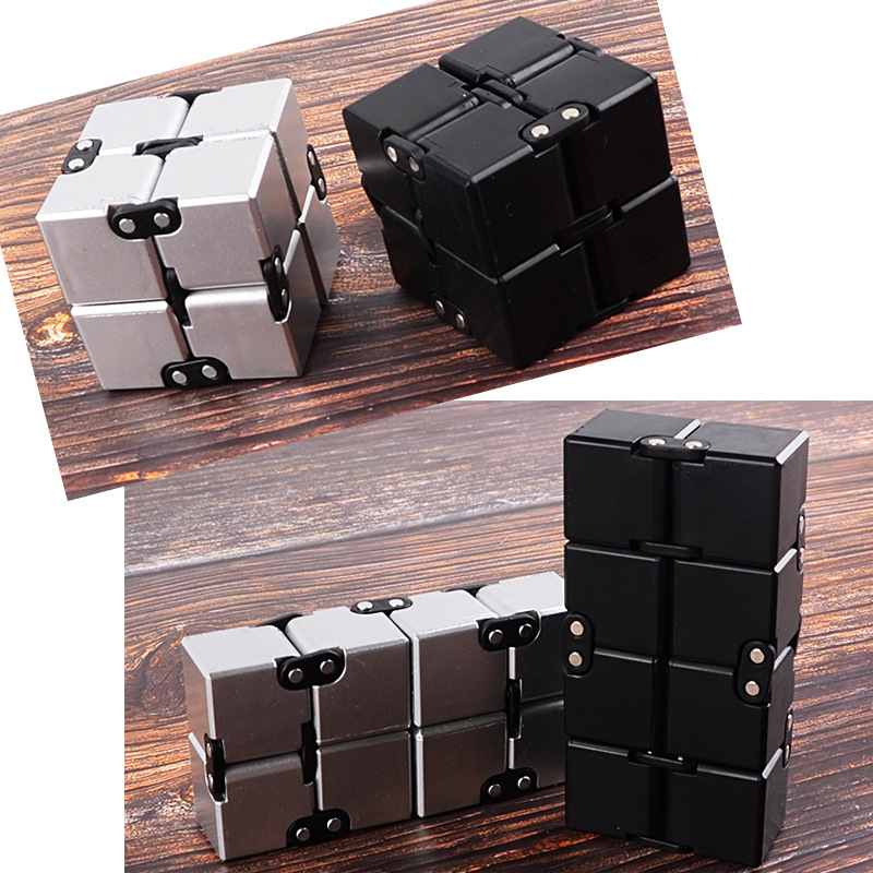 금속 무한 큐브 스트레스 해소 장난감 손으로 돌리는 탑 - Model Kit Infinite Dimension 리뷰 및 가격