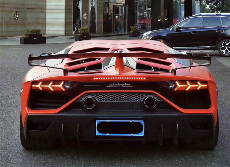 람보르기니 LP700 및 SVJ 모델용 새로운 하프 카 - Model Kit Lamborghini 리뷰 및 가격